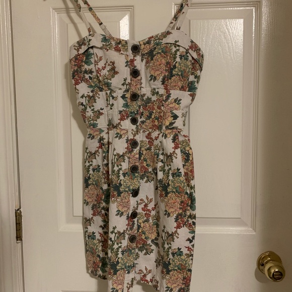 Floral dress - Picture 2 of 3